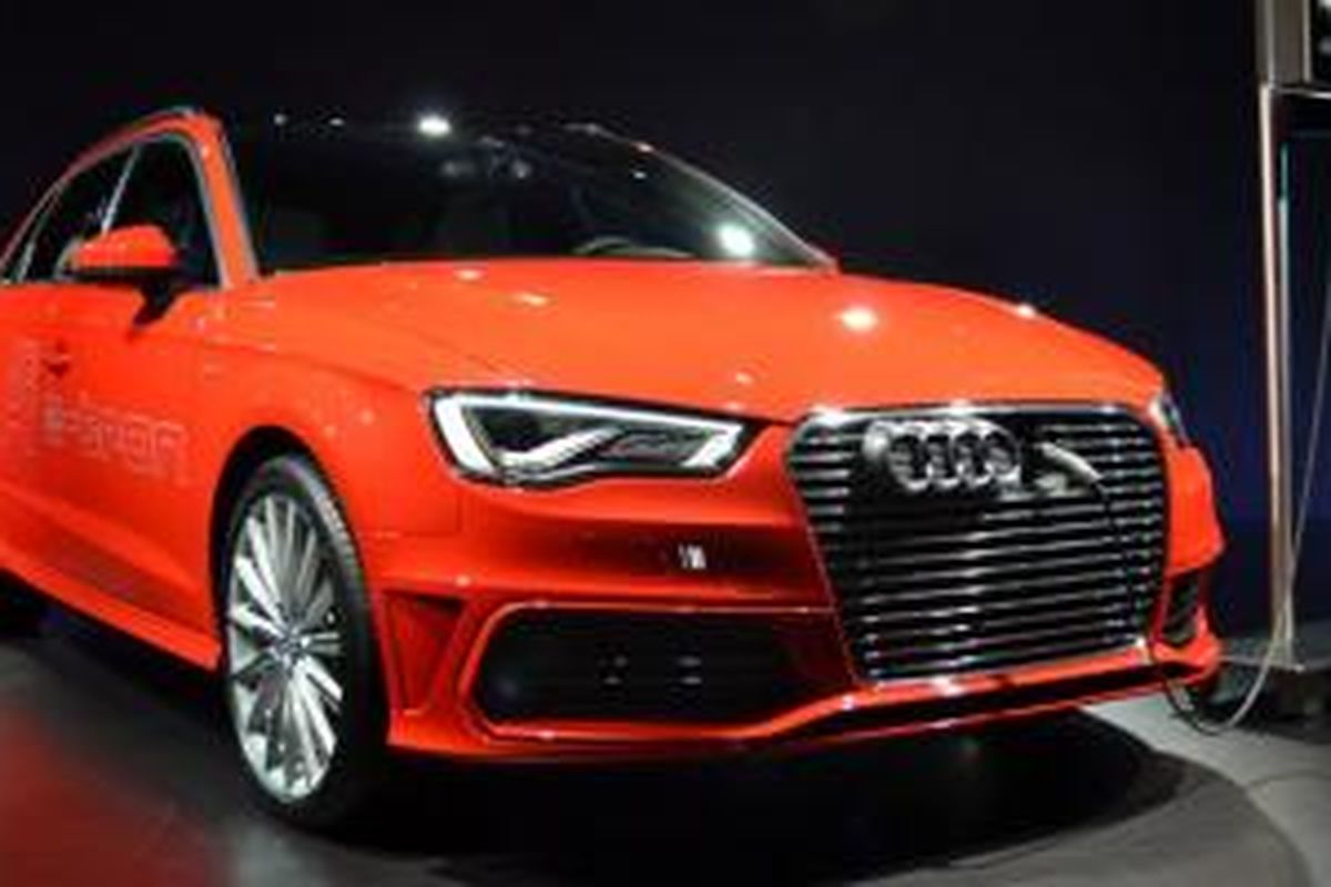 Audi mulai memasarkan A3 E-Tron berteknologi hibrida plug in, mulai tahun ini.