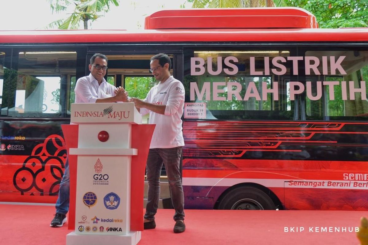 Peluncuran Bus Listrik Merah Putih 