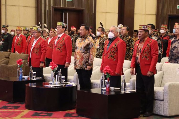 Menteri Dalam Negeri Muhammad Tito Karnavian dalam Rapat Kerja Nasional (Rakernas) bersama Masyarakat Adat Dayak Nasional (MADN) 1 Tahun 2020.