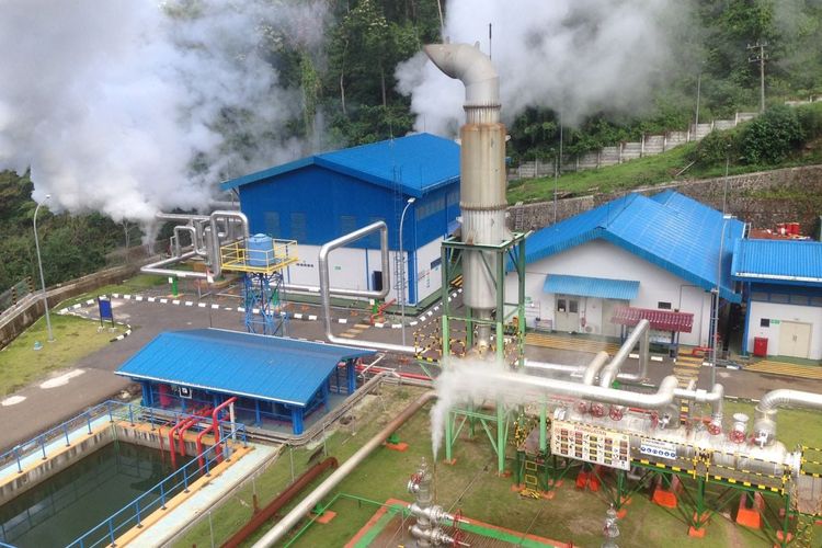 Pembangkit Listrik Tenaga Panas bumi (PLTP) Ulumbu jadi pemasok energi bersih selama gelaran KTT ASEAN di Labuan Bajo, Nusa Tenggara Timur (NTT).  