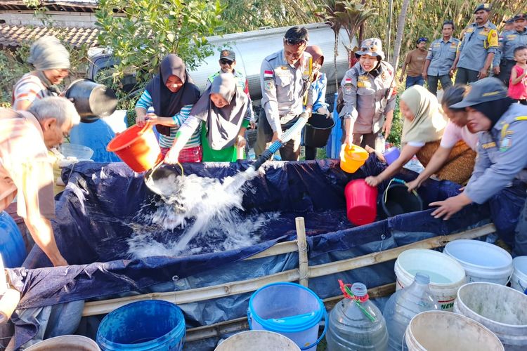 Dusun Jagir Semarang Langganan Kekeringan, Warga Andalkan Bantuan hingga Cari Air di Sendang