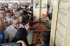 Cek Harga Bahan Pangan di Pasar Soreang, Zulhas Sebut Sudah Ada Penurunan