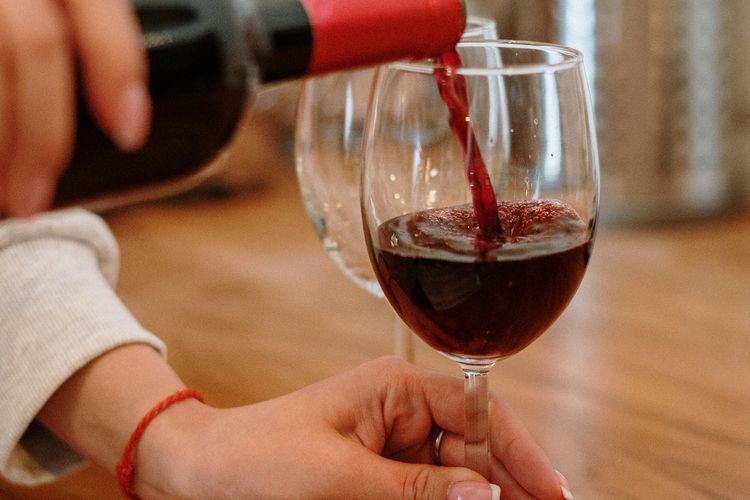 Ilustrasi wine, minuman wine. 