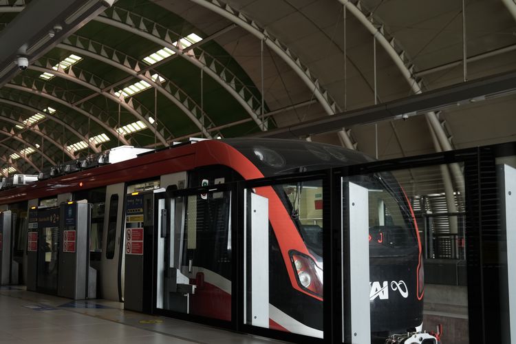 LRT Jabodebek Catat Lonjakan Penumpang, Dukuh Atas Terpadat