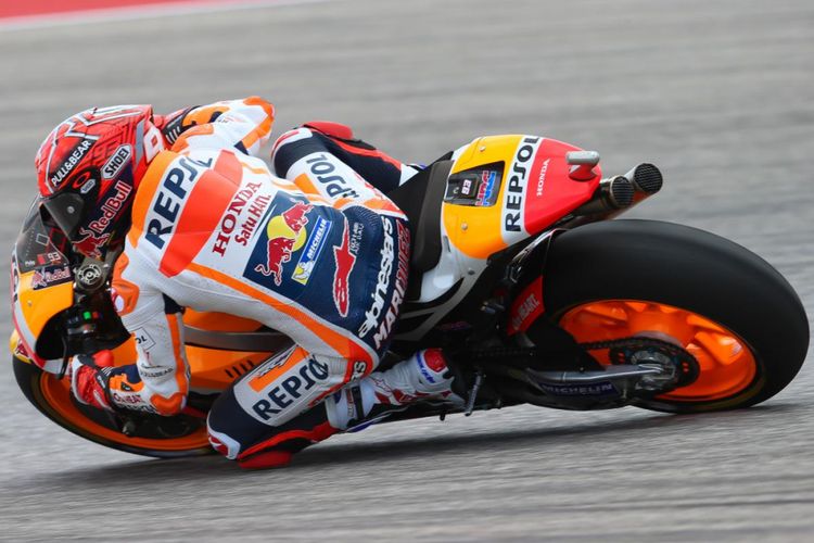 Pebalap Repsol Honda Team asal Spanyol, Marc Marquez, memacu motornya pada sesi latihan bebas kedua GP Americas di Circuit of The Americas (COTA), Austin, Jumat (21/4/2017).