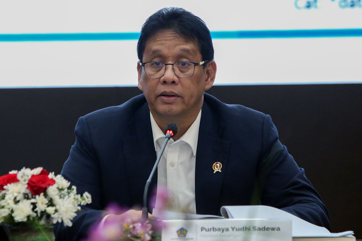 Menteri Keuangan Purbaya Yudhi Sadewa memberikan keterangan kepada media pada konferensi pers APBN KiTa edisi November 2025 di Jakarta, Kamis (20/11/2025). 