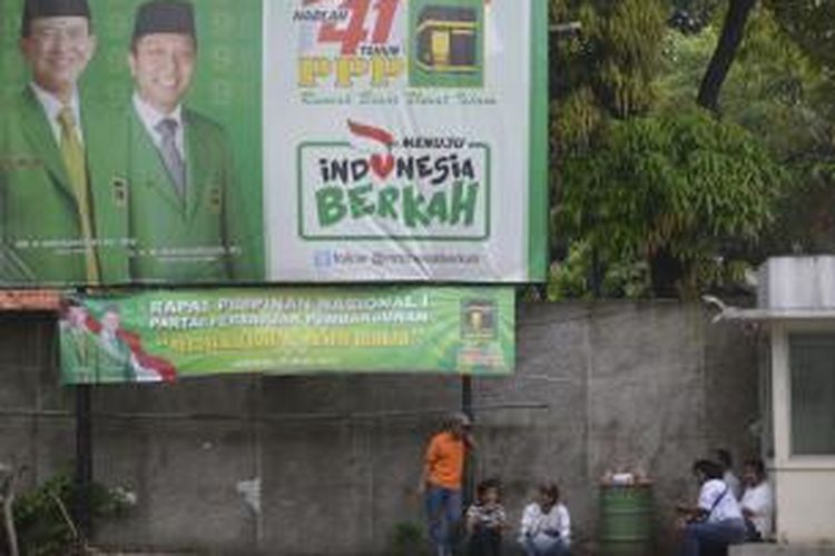 Aktivitas di Kantor DPP Partai Persatuan Pembangunan (PPP), Jakarta, Senin (21/4/2014). Perpecahan di tubuh internal PPP pasca-pemilu legislatif belum menunjukkan tanda-tanda penyelesaian.