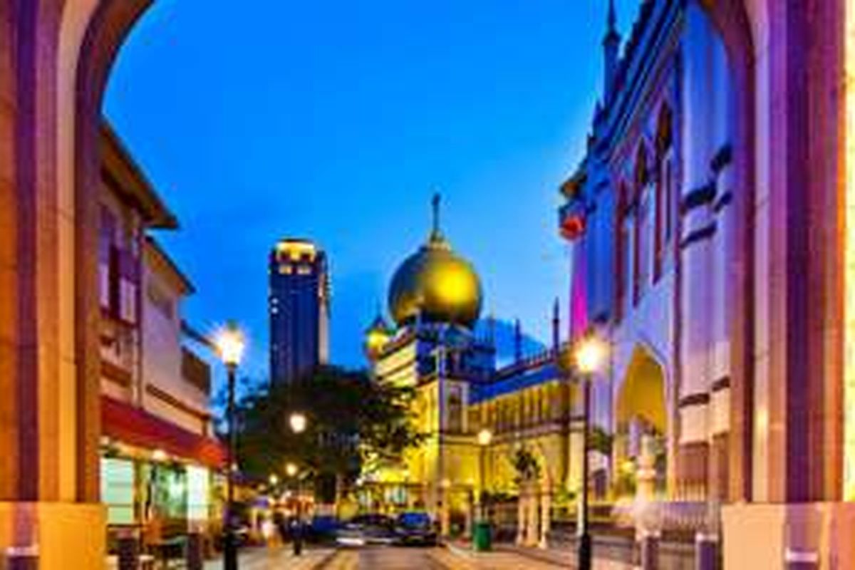 Suasana petang di Kampong Glam Arab Street.