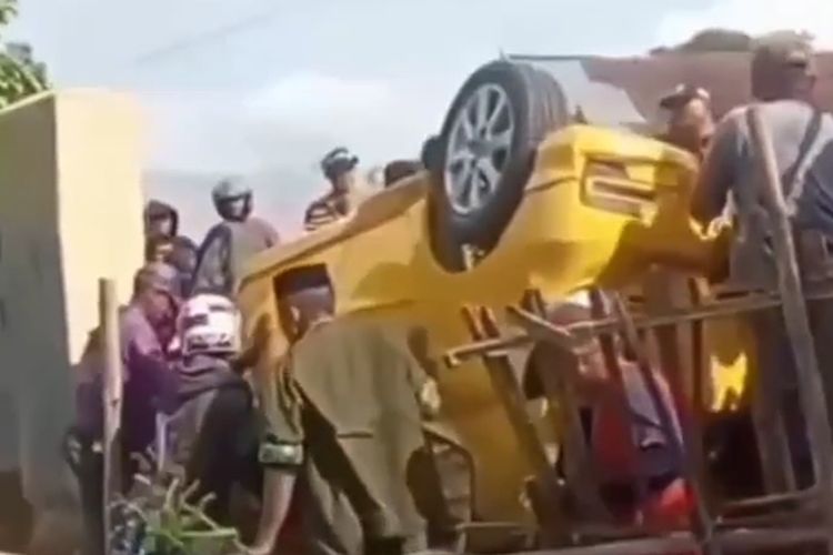 Mobil yang Digunakan Perampok dan Dirusak Massa di Takalar Ternyata Milik Polisi