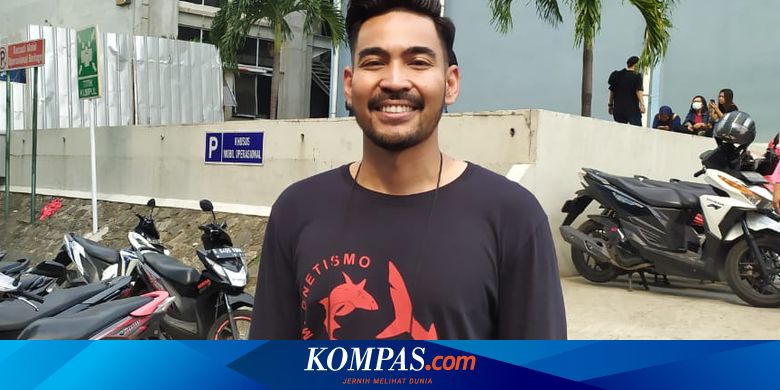 Cerita Robby Purba Terombang-ambing di Laut, Selamat Berkat Ponsel Jadul - Vimarsana News