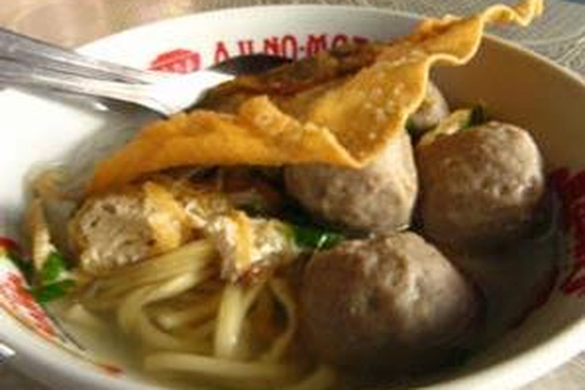 Kegiatan usaha mi bakso memiliki dampak besar terutama bagi pergerakan ekonomi rakyat. 