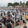BERITA FOTO: Diserbu Wisatawan, Pejualan Tiket Ancol Ditutup Sementara 
