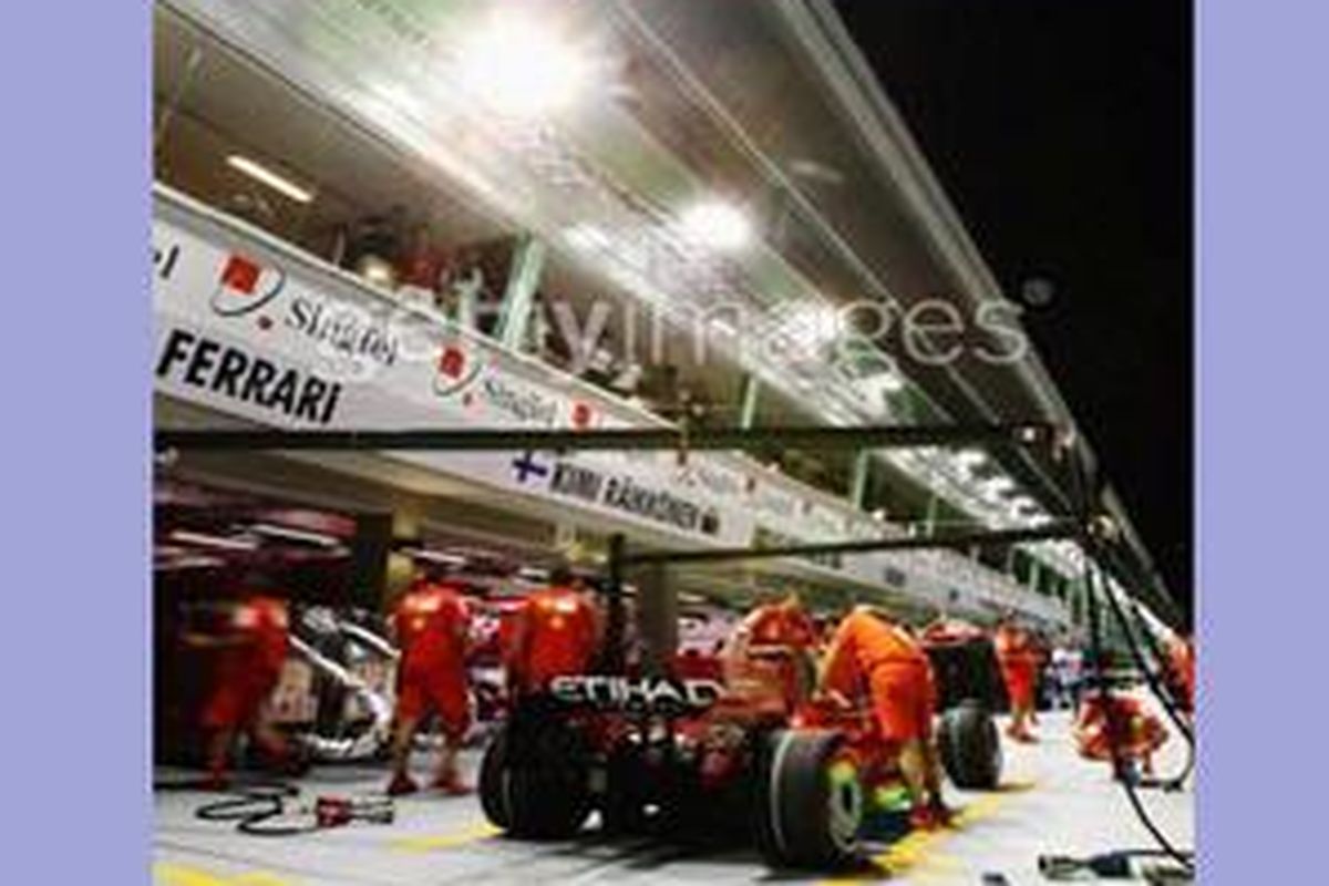 Para tim F1 sedang menyesuaikan diri dengan kondisi malam