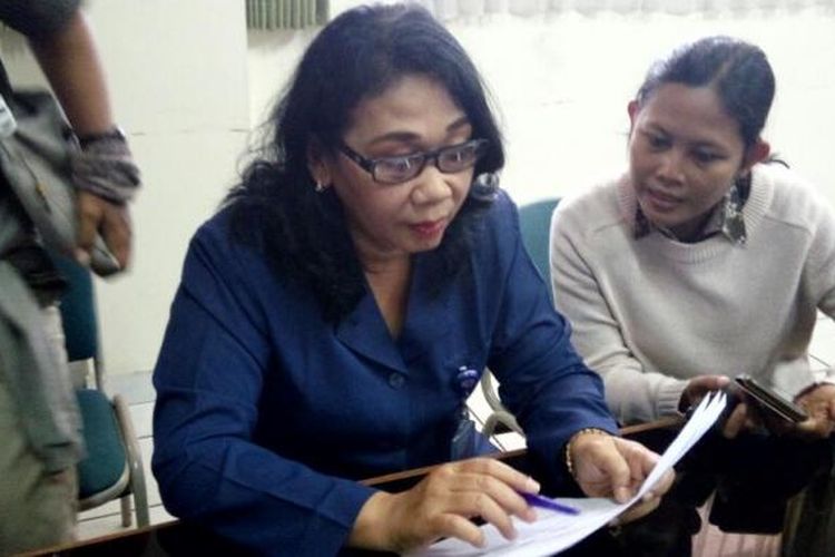 Kepala Bagian Humas dan Marketing Rumah Sakit Bethesda Yogyakarta, Nur Sukawati saat memberikan keterangan pers terkait pemeriksaan Ilham Nurfadmi Listia Adi 