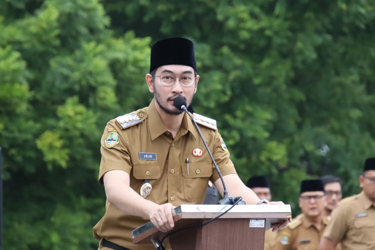 Momen Jeje Govinda Perdana Pimpin Apel Pemkab Bandung Barat, Mengaku Agak Canggung...