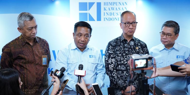 Akhmad Ma'ruf resmi memimpin Himpunan Kawasan Industri Indonesia (HKI) usai terpilih lewat aklamasi Munas XI di Jakarta Selatan, Rabu (18/6/2025).