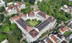 Manfaatkan Energi Terbarukan, UII Gandeng SUN Energy Bangun PLTS 572 Ribu KWh.