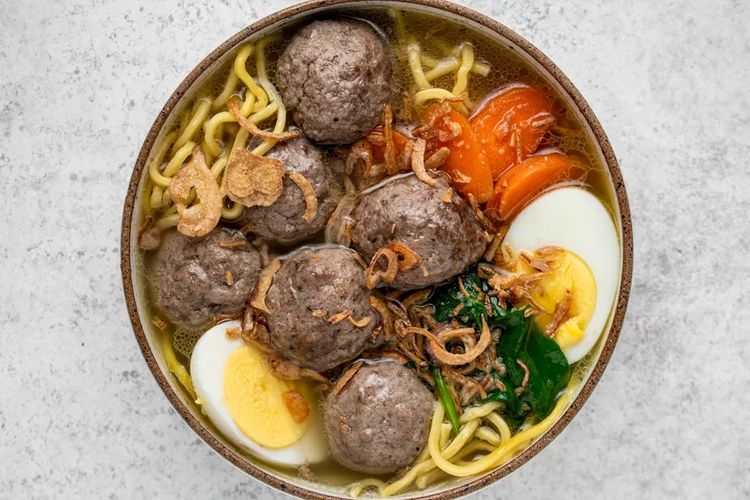 Ilustrasi resep mi bakso untuk makan malam