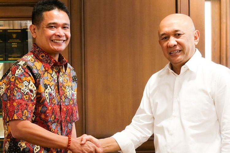Menteri Koperasi dan UKM Teten Masduki melakukan pertemuan dengan CEO Kalikan Dian Rachmawan untuk mendiskusikan pengembangan UMKM khusus ikan hias air tawar untuk pasar ekspor. 