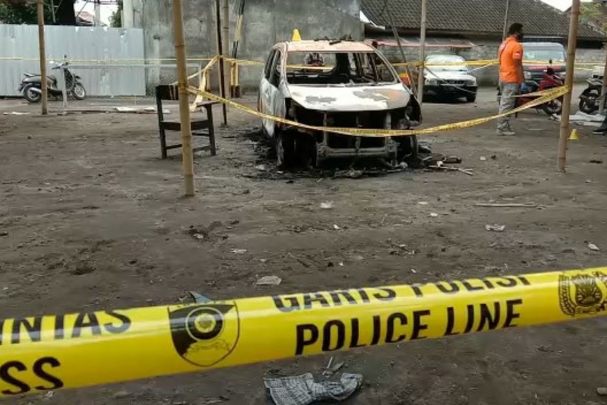 inilah lokasi perusakan oleh massa Minggu dini hari (2/1/2022) di Ponpes As Sunnah, di Desa Bagik Nyala, Kecamatan Aikmel Lombok Timur. Aparat telah memasang garis polisi di lokasi kejadian dan tengah menyelidiki kasus tersebut.