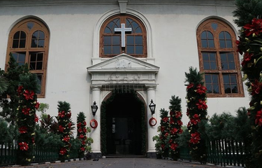 Gereja Sion, Jakarta, salah satu gereja tertua di Indonesia.