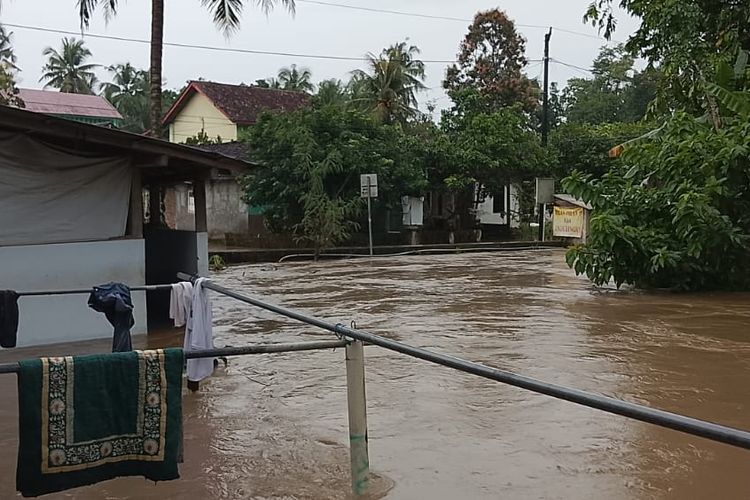Hujan Tak Seberapa, Kamar hingga Fasilitas Ponpes di Purworejo Kebanjiran, Jalan Putus Total 