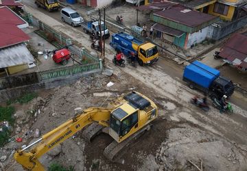 Alur Sungai Muara Pisang Agam Dikeruk 2 Kilometer