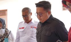 Salurkan Bantuan untuk Warga Terdampak Puting Beliung di Samboja, Wabup Kukar Harap Masyarakat Dapat Segera Bangkit