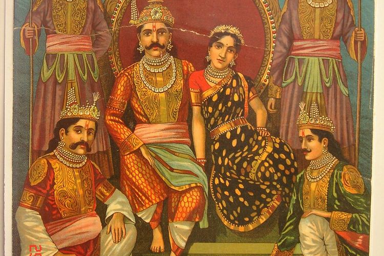 Lukisan Pandawa Lima yang terdiri dari Yudistira, Bima, Arjuna, Nakula dan Sadewa bersama istri mereka Drupadi.
Lukisan ini berjudul Pandawa dan Drupadi, dari Ravi Varma Press, keluaran tahun 1910.