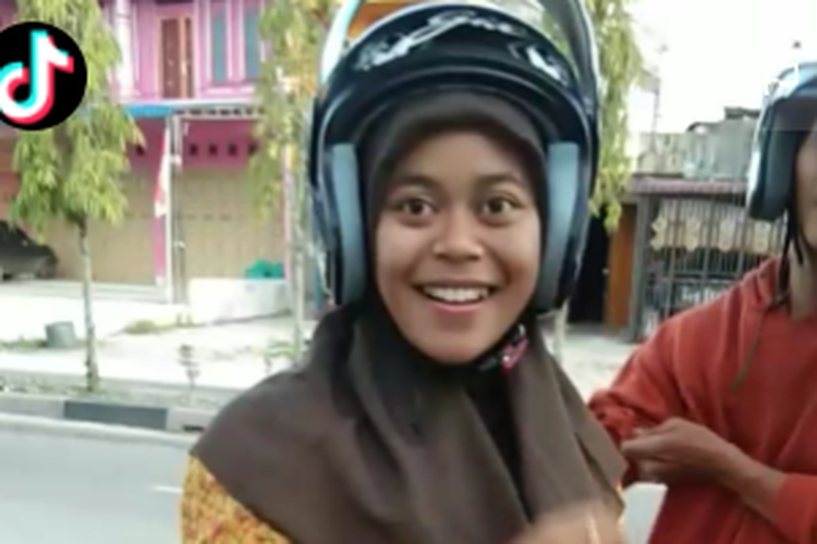 Perempuan yang viral mirip Lesti Kejora