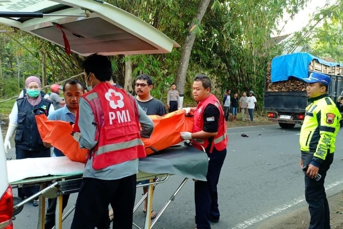 Keluar Jalur, Motor Tabrak Truk di Purworejo, Satu Orang Tewas