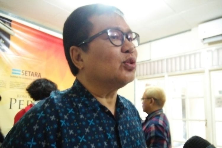 Wakil Ketua SETARA Institute Bonas Tigor Naipospos di Kantor SETARA Institute, Kebayoran Baru, Jakarta, Sabtu (21/12/2019).