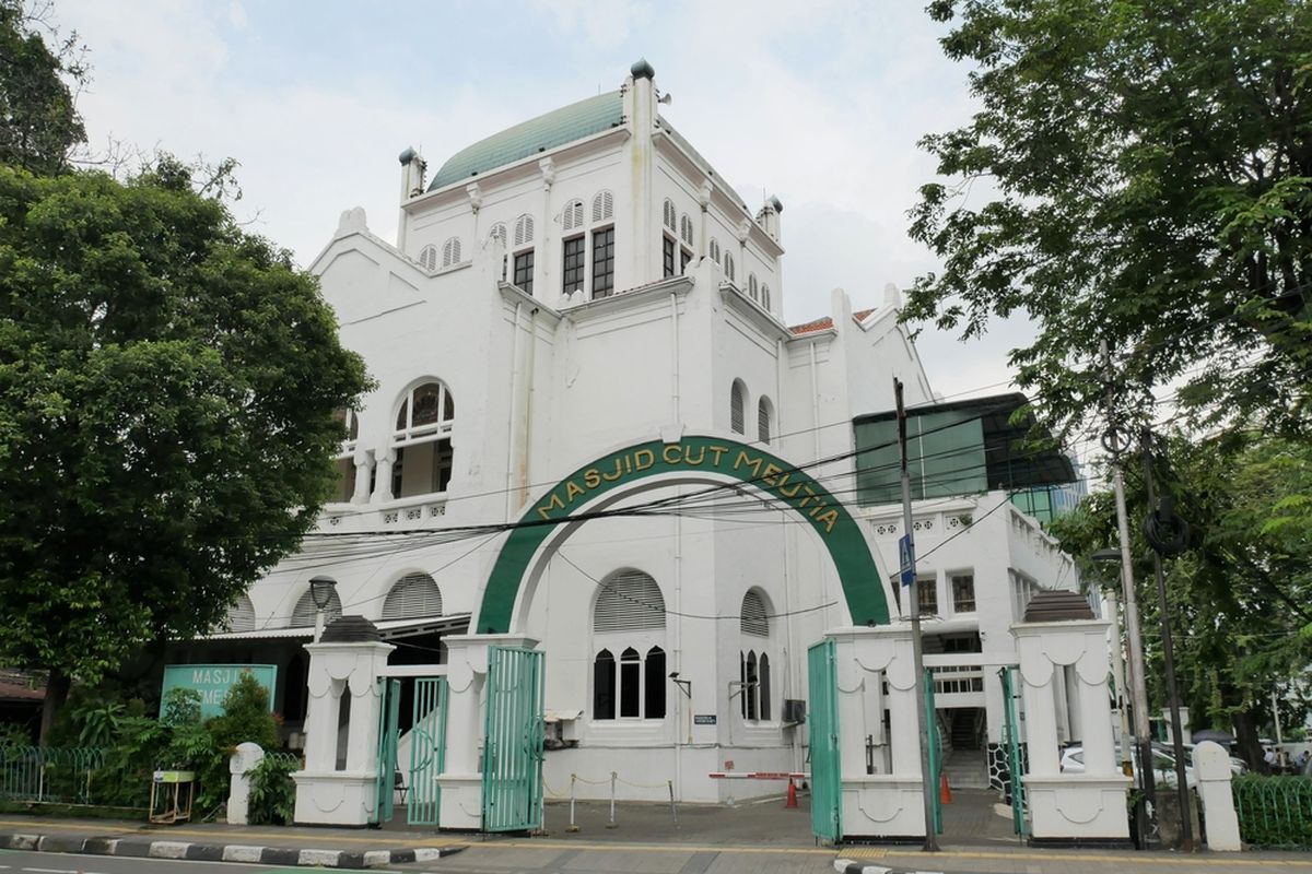 Masjid Cut Meutia.