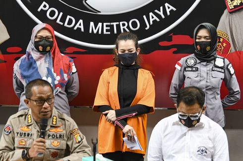 Aaliyah Massaid Jenguk Reza Artamevia di Polda Metro Jaya