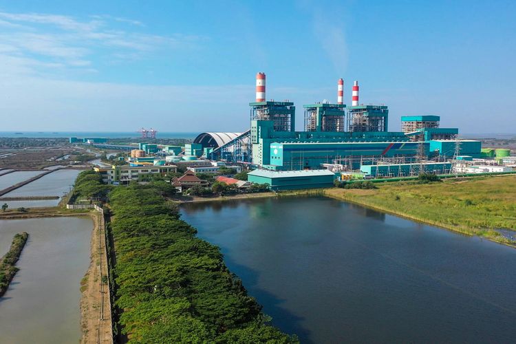 Pembangkit Listrik Tenaga Uap (PLTU) Lontar berkapasitas 3x315 Megawatt (MW) yang berada di Kabupaten Tangerang, Banten sebagai salah satu pembangkit yang menerapkan co-firing biomassa sebagai salah satu strategi dekarbonisasi.
