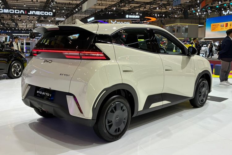 Daftar Mobil Listrik yang Masih Gratis Wall Charger September 2026