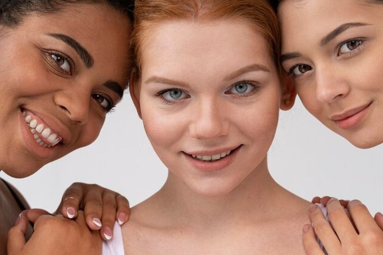 Ilustrasi warna kulit yang berbeda-beda.