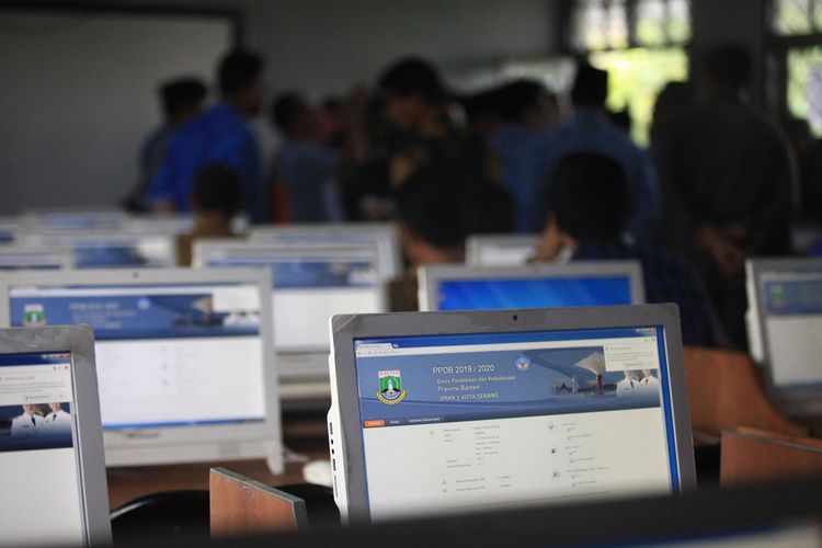 Cerita Wali Murid Ikut SPMB SMP Malang, Begadang Jalur Online demi Kuota, Malah Ditolak Sistem