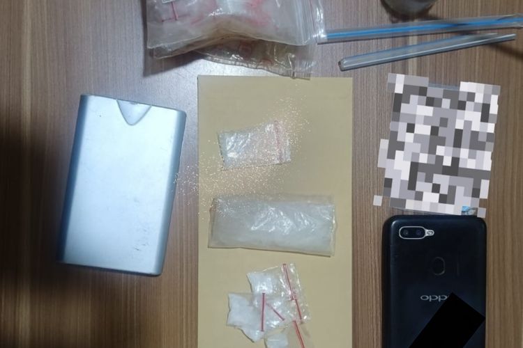Polisi Buru Pemasok Sabu dan Ekstasi ke 2 Pria yang Ditangkap di Bekasi