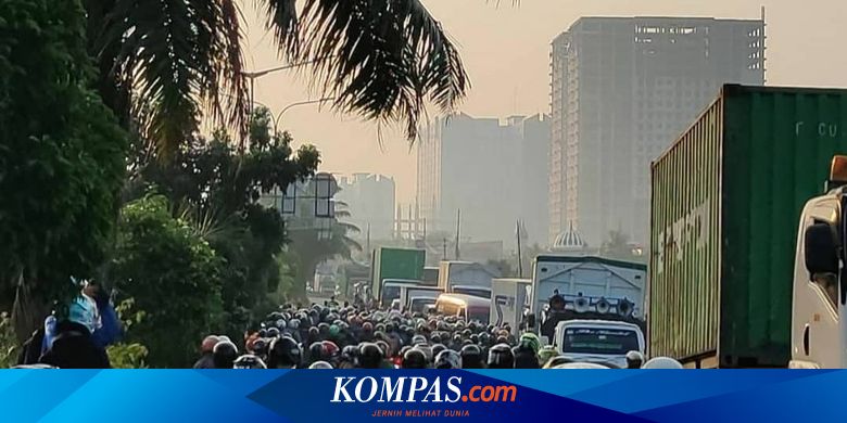 Ada Penyekatan, Kemacetan Terjadi di Jalan Daan Mogot Jakarta Barat - Vimarsana News