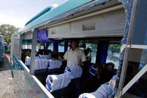 Aksi Pelemparan Kaca Bus Jadi Teror bagi Sopir