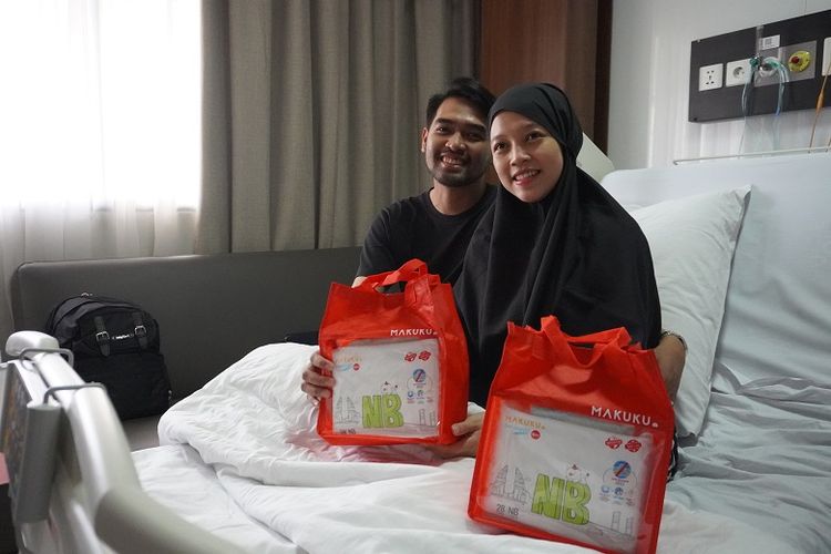 MAKUKU SAP Diapers Slim Care yang terbukti supertipis, super-nyerap, dan antigumpal bisa jadi solusinya. Desainnya yang tipis dapat membuat bayi yang mulai aktif bergerak, seperti berguling, duduk, merangkak, dan berjalan, lebih nyaman saat menggunakan popok. 