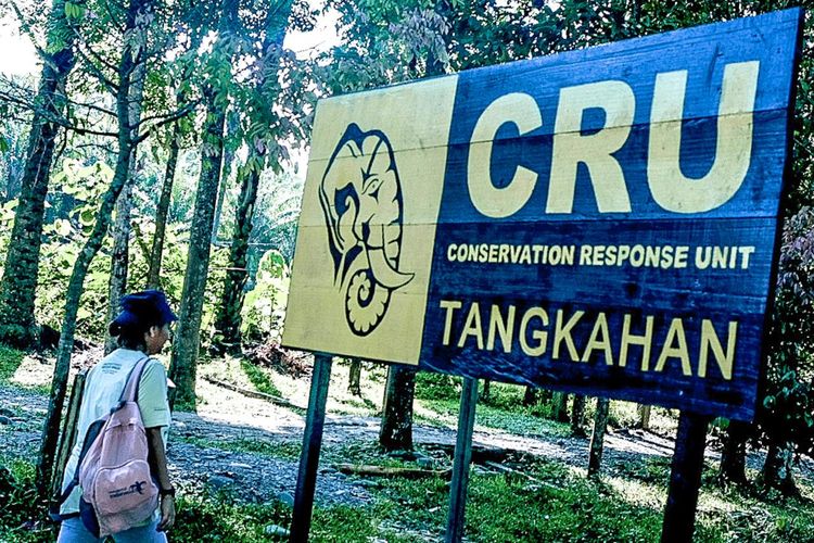 Penanda areal konservasi gajah di Tangkahan yang dinamai Conservation Response Unit. 
