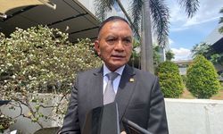 Wakil Ketua DPR Lodewijk Resmikan Pengangkatan Panglima TNI Yudo Margono