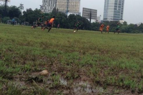 Seleksi Timnas U-19 di Jakarta Digelar di Lapangan Berlumpur