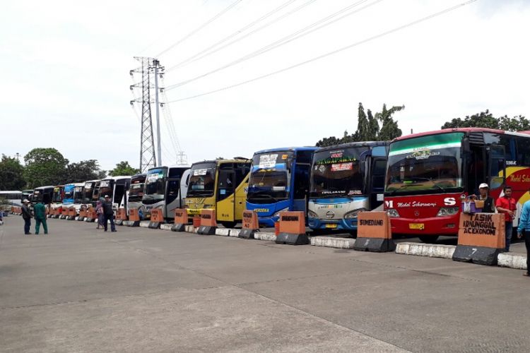 Terminal Bus Kampung Rambutan di Jakarta Timur. Senin (20/3/2017).