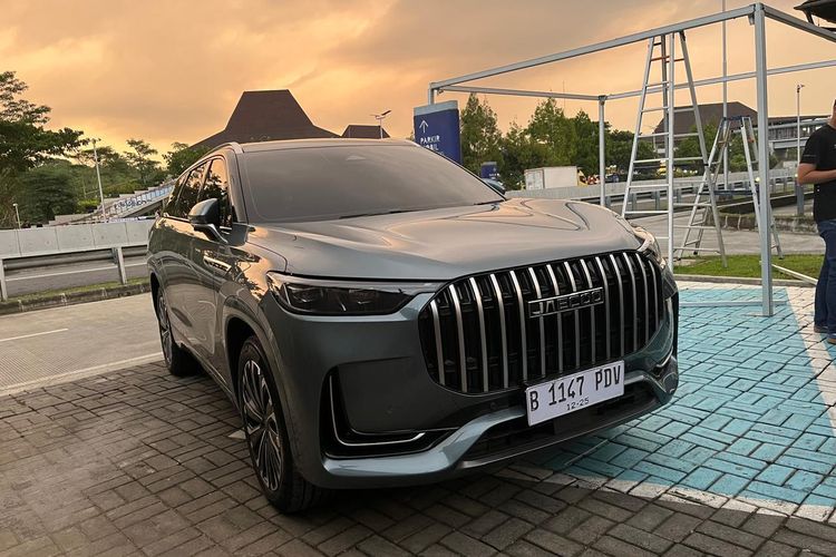 Test drive Jaecoo J8 SHS Ardis