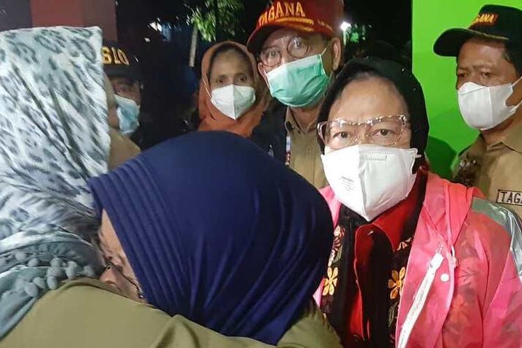 Social Affairs Minister Tri Rismaharini (second-right) during her visit to Sumedang regency in West Java after a landslide on Sunday, January 10. 