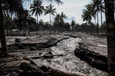 Lereng Gunung Semeru Diguyur Hujan, Banjir Lahar di Sungai Leprak Semakin Deras