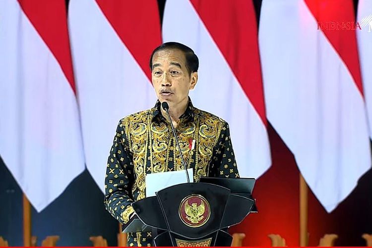 Presiden Joko Widodo saat membuka Rapat Koordinasi Nasional di SICC, Bogor, Selasa (17/1/2023). 